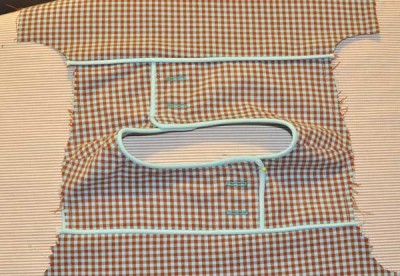 EE__sewing-yoke-to-shirt