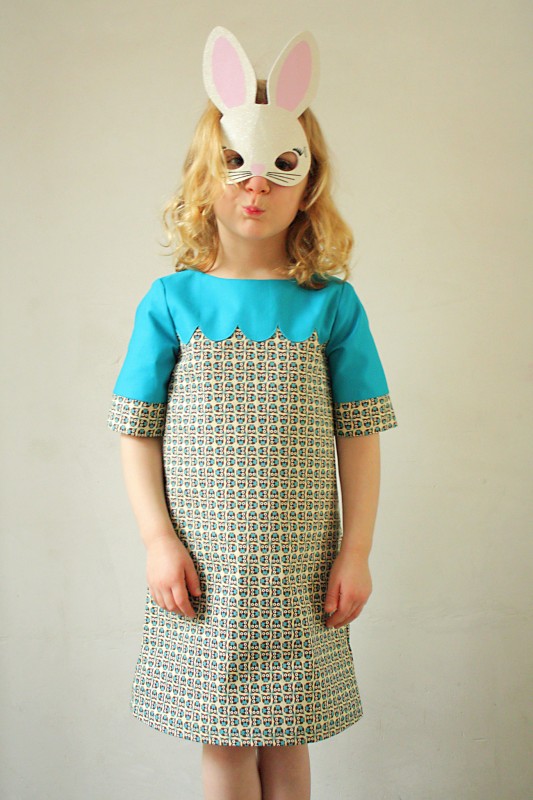 scalloped school photo dress 8