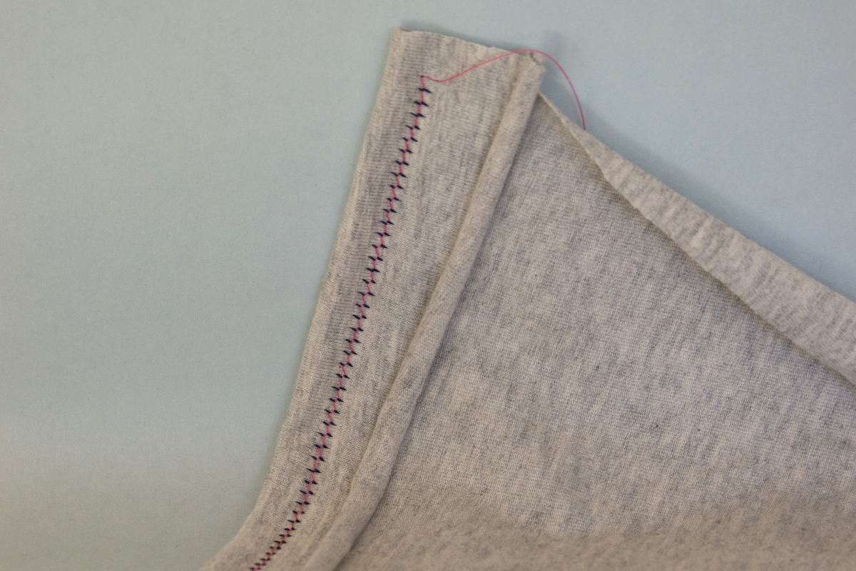 How can I sew using a twin needle WITHOUT backside zigzag? : r/sewing