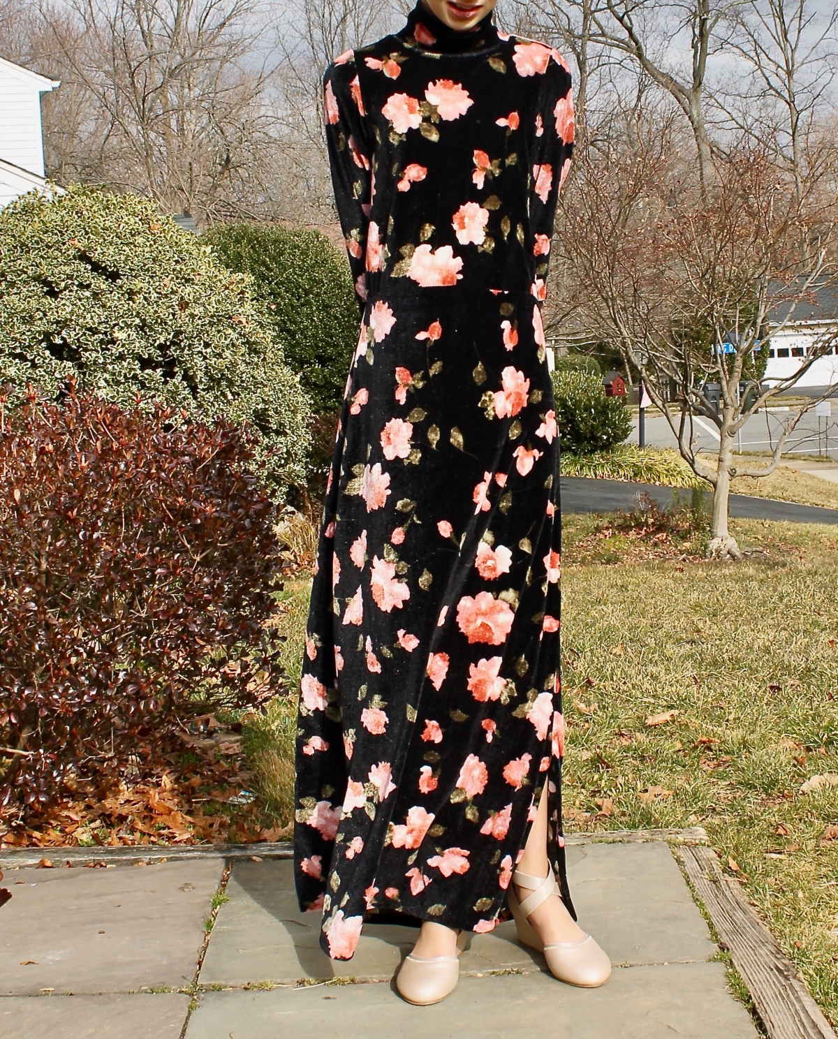 How to Wear a Plus Size Velvet Dress - Expert Blogger