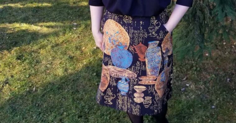 Close up of woman wearing the Garibaldi Skirt Pattern with her hand in her pocket